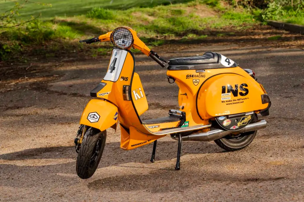 Vespa P200 street racer