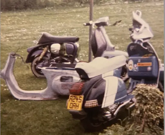 Vespa PX125E