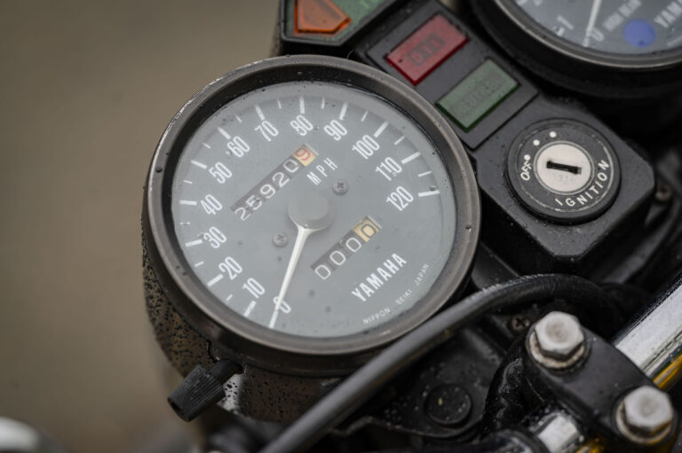 Yamaha RD400 speedo